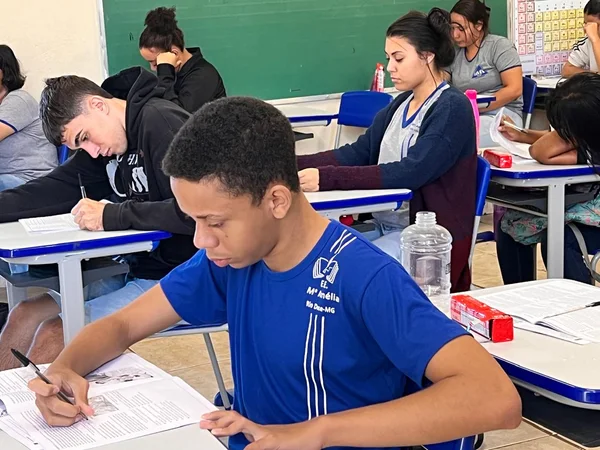 Simulado do Enem aponta que 60% dos estudantes da rede estadual têm nota para garantir vaga em universidades públicas
