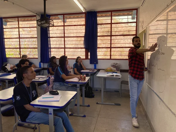 Minas Gerais apresenta melhorias na aprendizagem e desempenho histórico nas taxas de rendimento no Ideb 2023