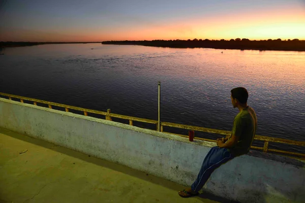 Governo de Minas publica edital para retomada da obra da ponte sobre o Rio São Francisco