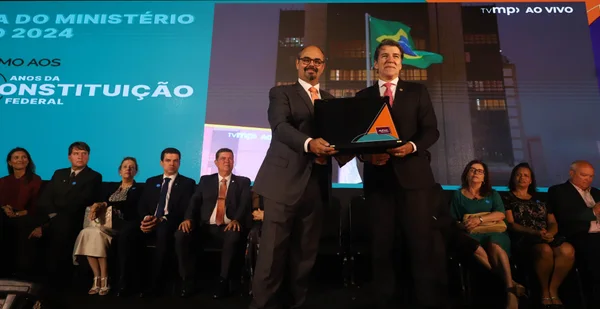 Governo de Minas recebe homenagem pelo trabalho realizado em parceria com o Ministério Público Estadual