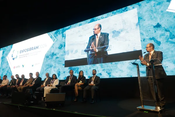 Vice-governador destaca importância da mineração para o estado na abertura da Exposibram 2024