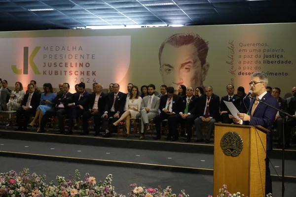 Cerimônia de entrega da Medalha Presidente Juscelino Kubitschek, em Diamantina