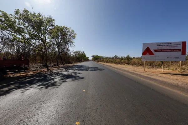 Governo de Minas vistoria MGC-496, maior obra rodoviária em execução no estado