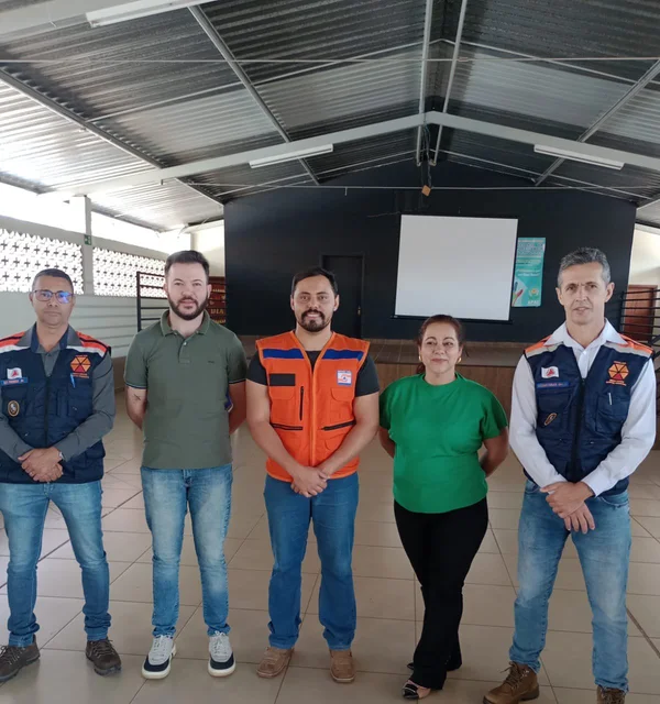 Defesa Civil de Minas Gerais realiza ação para ensinar surdos a lidarem com situações de risco