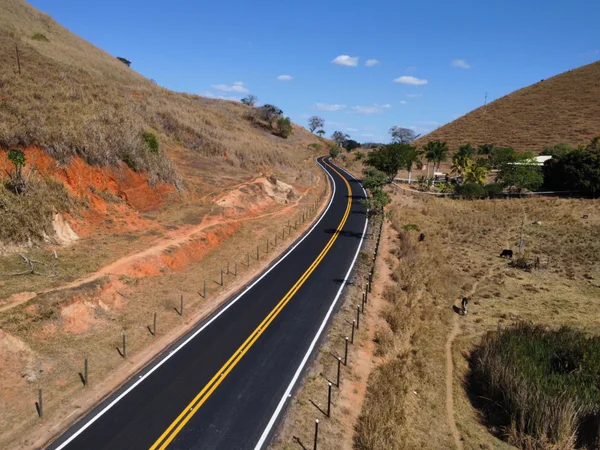 Governo de Minas conclui recuperação da rodovia MG-417, entre Mendes Pimentel de Itabirinha