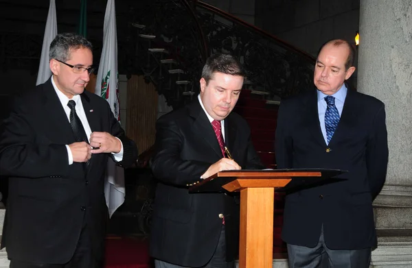 Governador assina Termo de Cooperação Técnica e Financeira para aplicar recursos