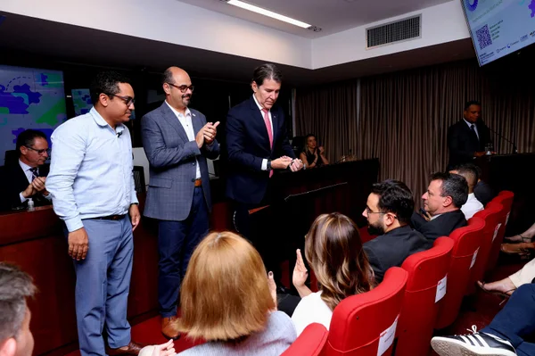 Governo de Minas e Ministério Público lançam projeto Com Viver para contribuir com a segurança nas escolas