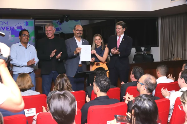 Governo de Minas e Ministério Público lançam projeto Com Viver para contribuir com a segurança nas escolas
