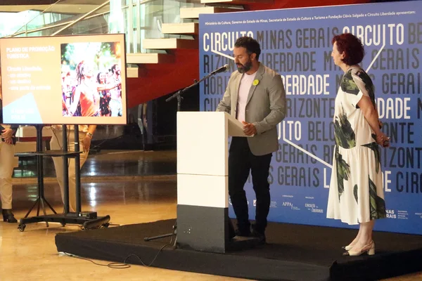 Sérgio Rodrigo Reis, presidente da FCS, e Natalie Oliffson, diretora executiva do Circuito Liberdade