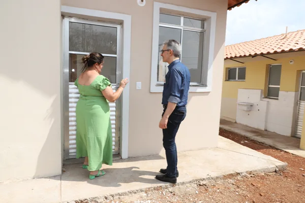 Governo de Minas atua em benefício de famílias de Claraval com a entrega de 37 moradias