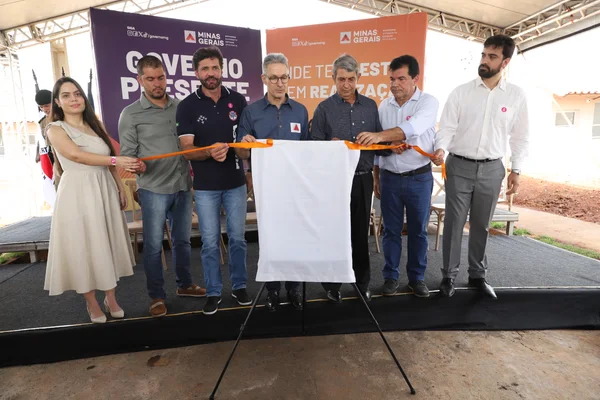 Governo de Minas atua em benefício de famílias de Claraval com a entrega de 37 moradias