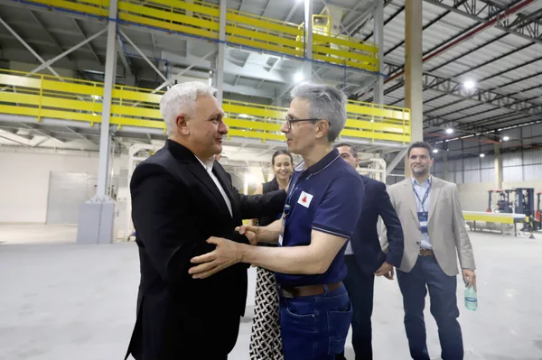 Governo de Minas participa de inauguração de planta da dsm-firmenich em Sete Lagoas