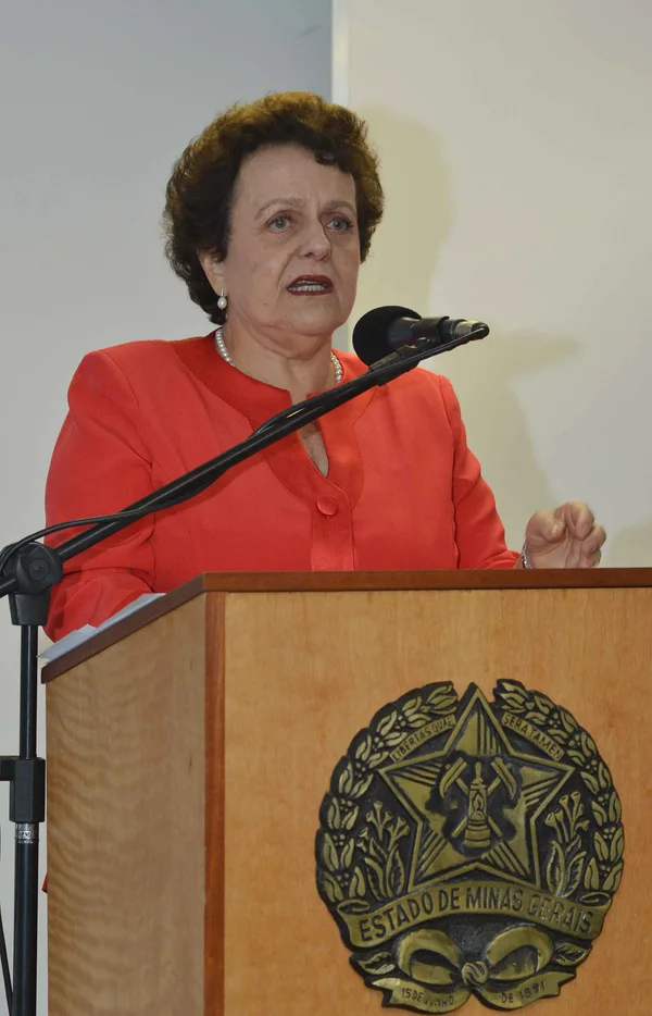 A expectativa da ministra Eleonora Menicucci é que a Casa seja entregue em junho de 2014