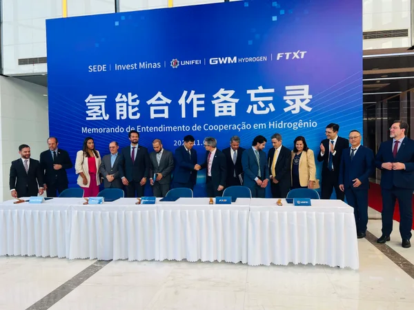 Governo de Minas, Unifei e grupo chinês assinam termo para cooperação no uso de tecnologias ligadas ao hidrogênio verde