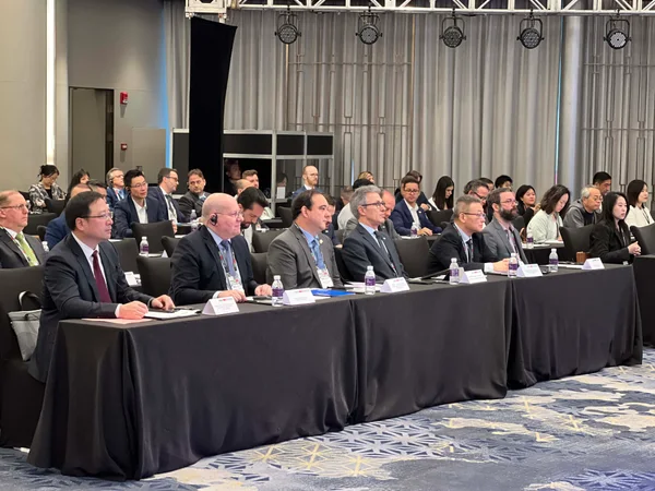 Governo de Minas apresenta potencialidades do estado a empresários chineses