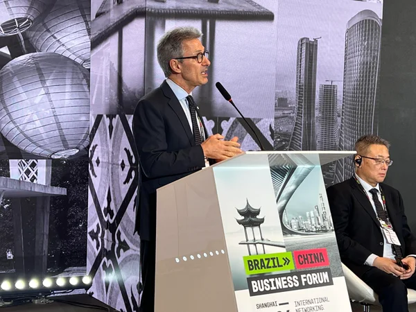 Governo de Minas apresenta potencialidades do estado a empresários chineses