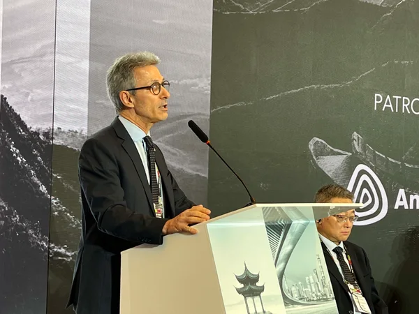 Governo de Minas apresenta potencialidades do estado a empresários chineses