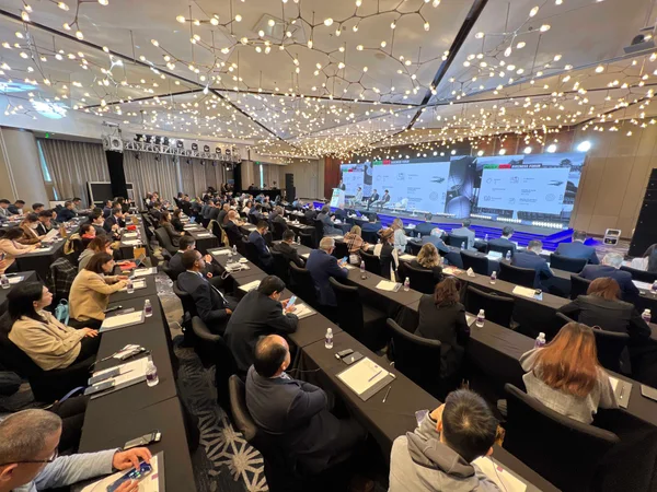 Governo de Minas apresenta potencialidades do estado a empresários chineses