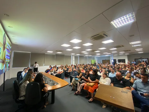Governo de Minas anuncia programa inédito na Educação, com foco na inovação e excelência