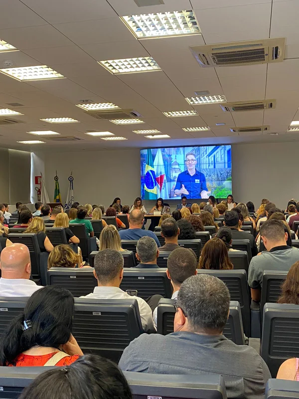Governo de Minas anuncia programa inédito na Educação, com foco na inovação e excelência