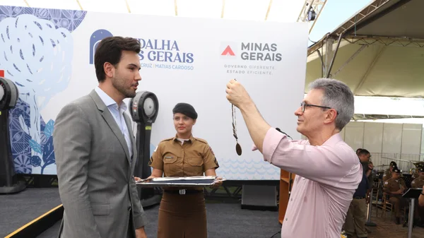 Governo do Estado entrega Medalha dos Gerais a cidadãos que contribuem para o desenvolvimento do Norte de Minas
