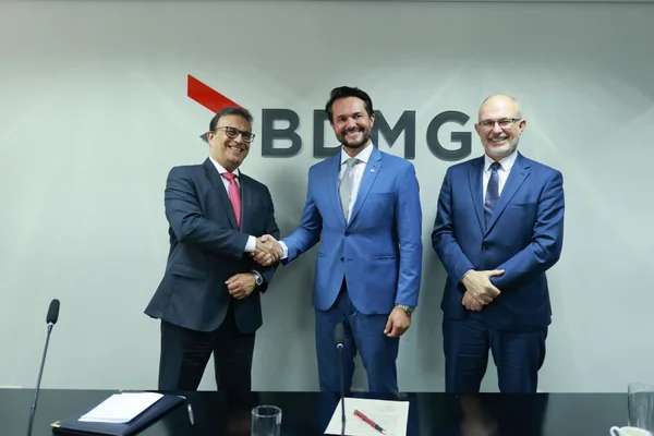 Parceria entre BDMG e CAF garante R$ 1,3 bilhão para impulsionar eficiência energética e financiamento verde
