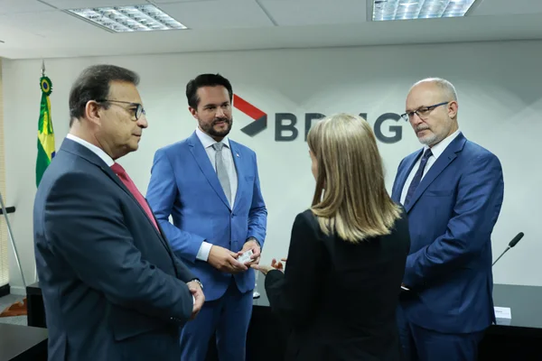 Parceria entre BDMG e CAF garante R$ 1,3 bilhão para impulsionar eficiência energética e financiamento verde