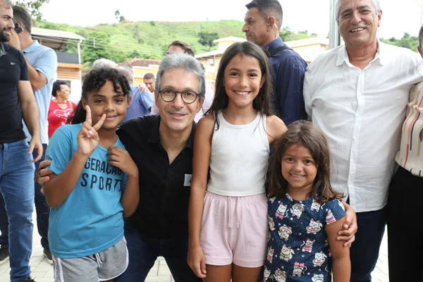 Governo de Minas entrega cheque simbólico de R$ 1 milhão para ganhadora do Nota Fiscal Mineira