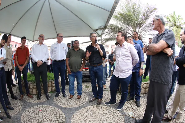 Governo de Minas entrega cheque simbólico de R$ 1 milhão para ganhadora do Nota Fiscal Mineira