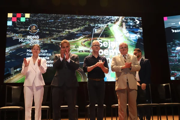 Governo de Minas anuncia R$ 400 milhões no Edital Municípios 2025, com crédito para prevenção contra seca e inundações