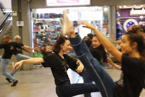 Governo de Minas faz recepção especial aos turistas que chegam em BH para feriado de Carnaval