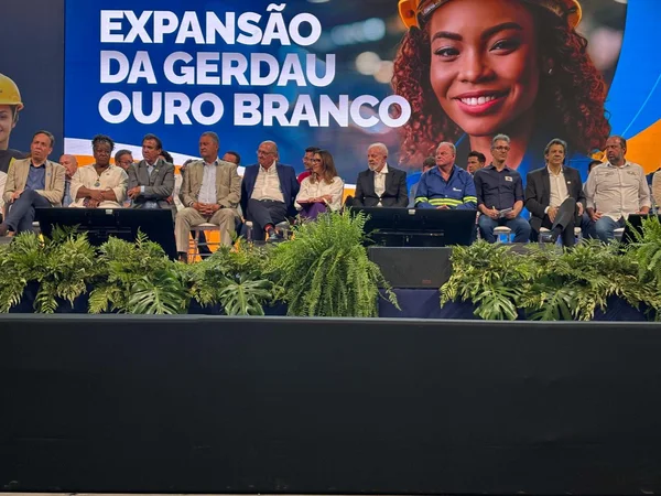 Governo de Minas apoia ampliação da produção de aço em Minas Gerais