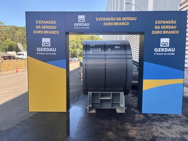 Governo de Minas apoia ampliação da produção de aço em Minas Gerais