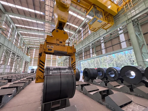 Governo de Minas apoia ampliação da produção de aço em Minas Gerais