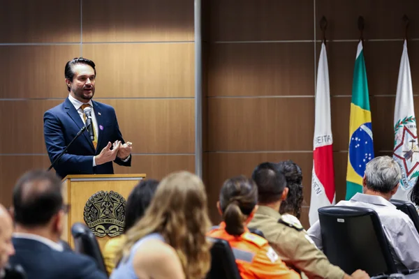 Governador empossa nova secretária de Estado de Desenvolvimento Econômico