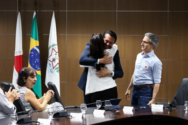 Governador empossa nova secretária de Estado de Desenvolvimento Econômico
