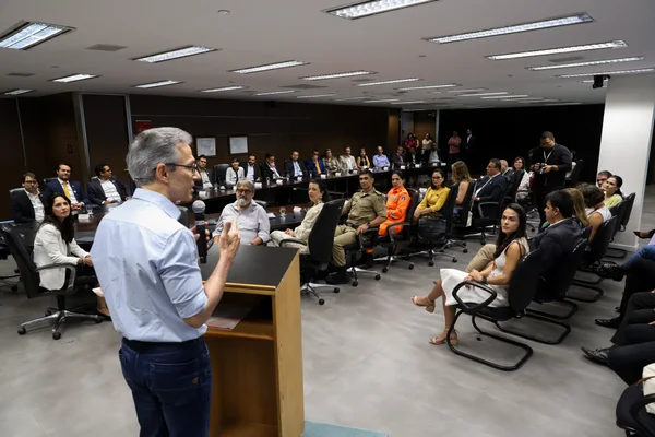 Governador empossa nova secretária de Estado de Desenvolvimento Econômico