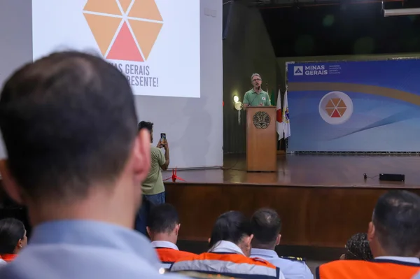 Seminário de Gestão de Desastres Naturais "Chuvas e Estiagem: Construindo uma Cultura de Prevenção ao Risco"