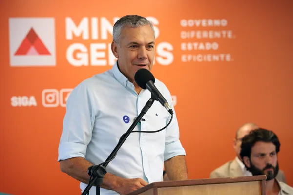 Governo de Minas entrega 103 novas viaturas para reforçar a frota da Polícia Civil
