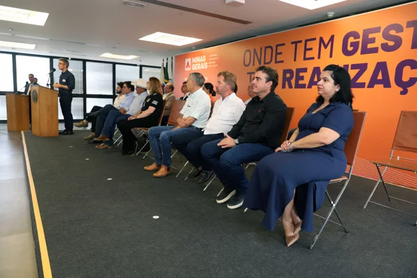 Governo de Minas entrega 103 novas viaturas para reforçar a frota da Polícia Civil