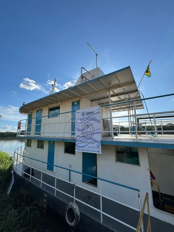 Unimontes lança barco-laboratório para monitorar qualidade da água do Rio São Francisco