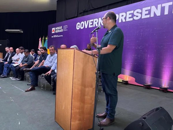No Norte de Minas, vice-governador ressalta a força do associativismo para o desenvolvimento dos municípios