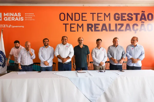 No Norte de Minas, vice-governador ressalta a força do associativismo para o desenvolvimento dos municípios