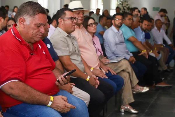 No Norte de Minas, vice-governador ressalta a força do associativismo para o desenvolvimento dos municípios