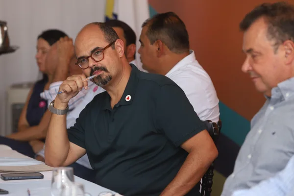 No Norte de Minas, vice-governador ressalta a força do associativismo para o desenvolvimento dos municípios