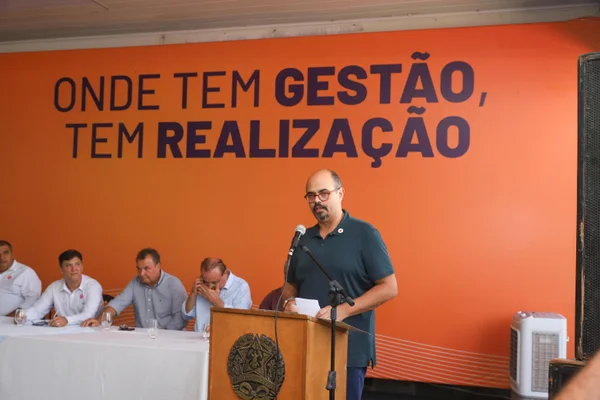 No Norte de Minas, vice-governador ressalta a força do associativismo para o desenvolvimento dos municípios
