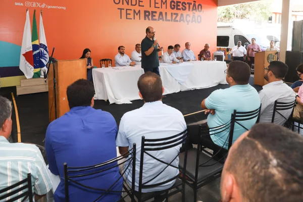 No Norte de Minas, vice-governador ressalta a força do associativismo para o desenvolvimento dos municípios