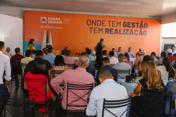No Norte de Minas, vice-governador ressalta a força do associativismo para o desenvolvimento dos municípios