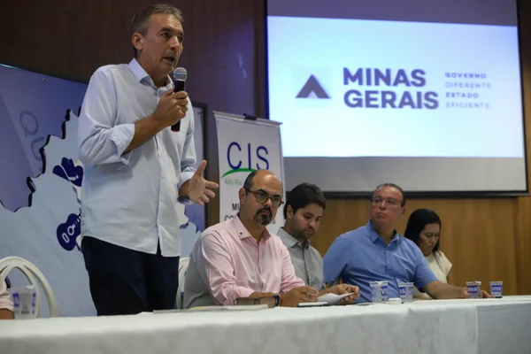 No Norte de Minas, vice-governador ressalta a força do associativismo para o desenvolvimento dos municípios