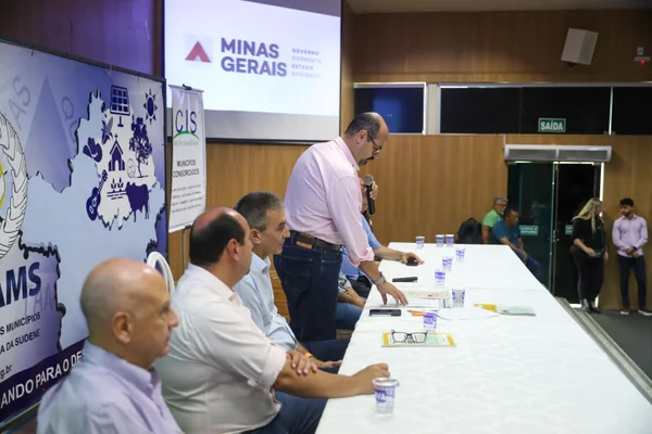 No Norte de Minas, vice-governador ressalta a força do associativismo para o desenvolvimento dos municípios
